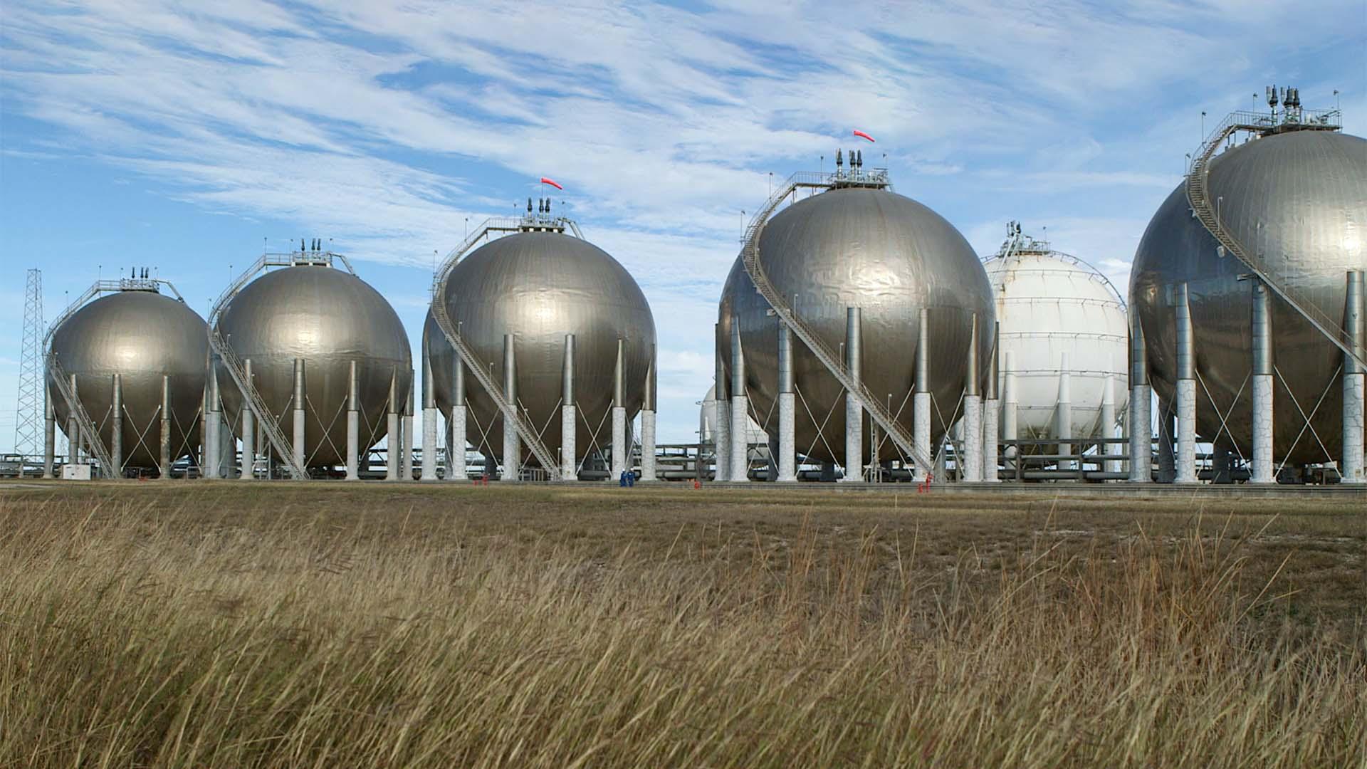 Row of spheres at OxyChem Ingleside Plant